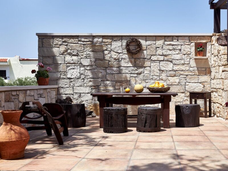 Kreta Natur - Exterior Views - Garden and Pool (7)